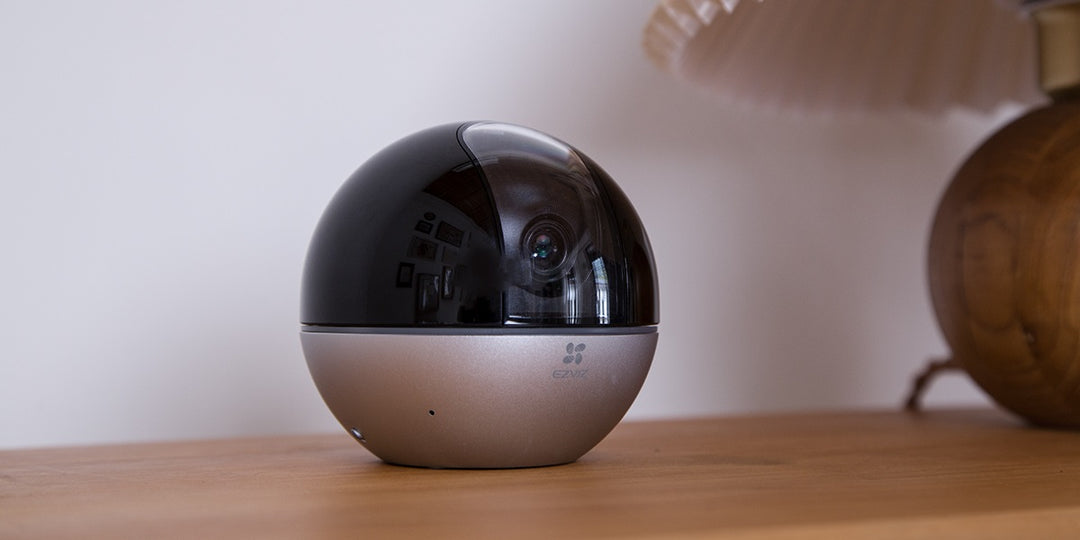 Eemalt juhtitav Wi-Fi pöördkaamera EZVIZ E6 5MP